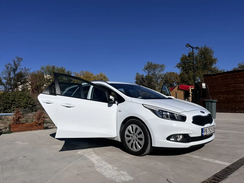 Kia Ceed 1.4 99ks. Gaz, снимка 3 - Автомобили и джипове - 47728597