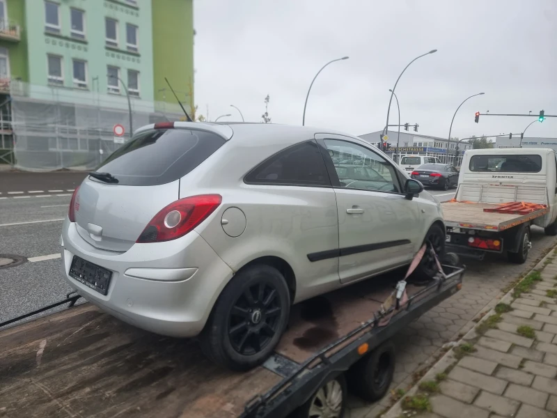 Opel Corsa, снимка 2 - Автомобили и джипове - 48062334