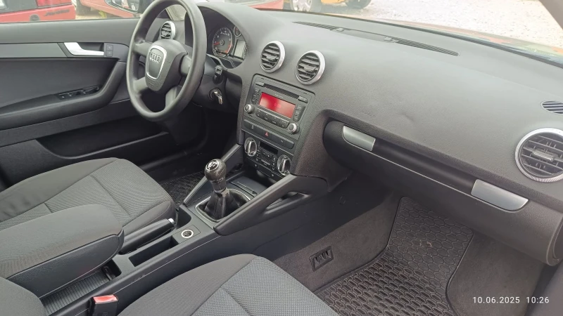 Audi A3 1.6i.102к.с.2010г., снимка 11 - Автомобили и джипове - 50878854