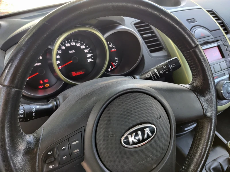 Kia Soul, снимка 8 - Автомобили и джипове - 52292816