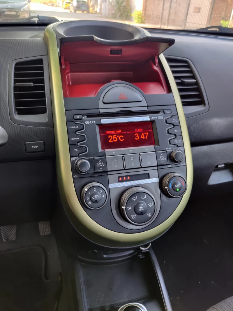 Kia Soul, снимка 9 - Автомобили и джипове - 52292816