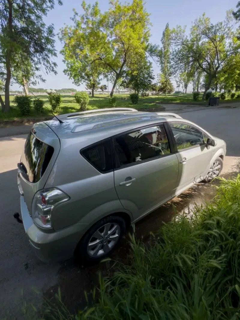 Toyota Corolla verso, снимка 3 - Автомобили и джипове - 52267875
