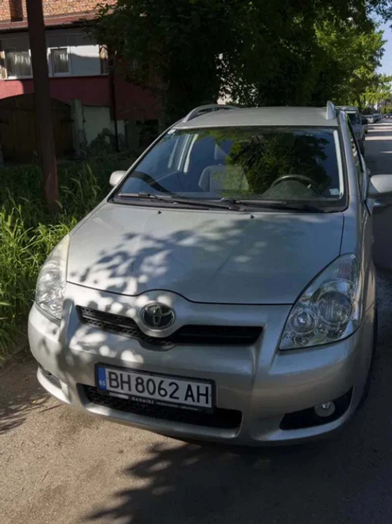 Toyota Corolla verso, снимка 9 - Автомобили и джипове - 52267875