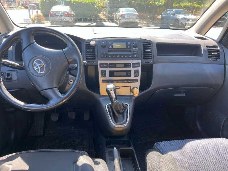 Toyota Corolla verso 1.6, снимка 6 - Автомобили и джипове - 52451250