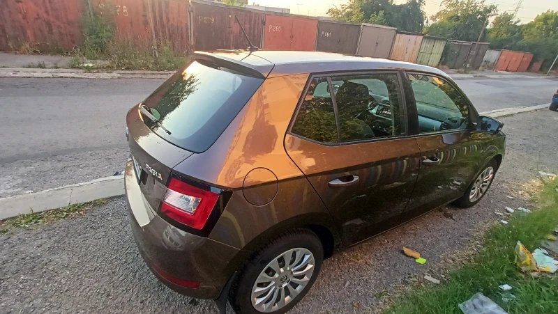 Skoda Fabia MPI, снимка 3 - Автомобили и джипове - 52754647