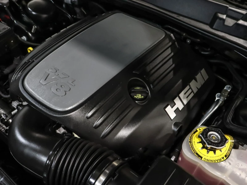 Dodge Challenger * R/T / Manual Transmission / Back Up Camera / Blu, снимка 12 - Автомобили и джипове - 52924364