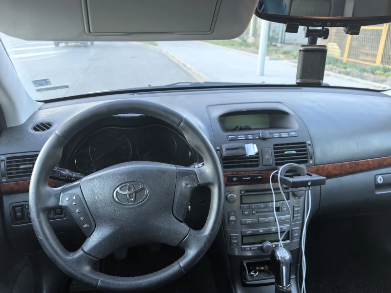 Toyota Avensis, снимка 4 - Автомобили и джипове - 52951406