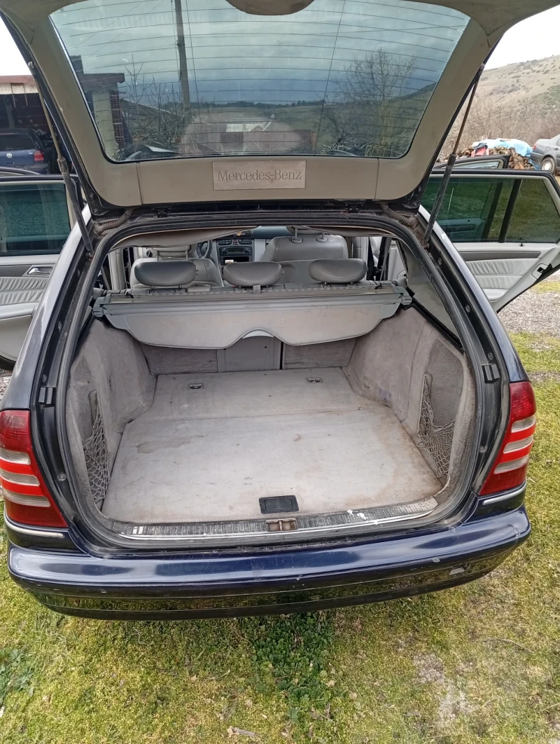 Mercedes-Benz C 220, снимка 12 - Автомобили и джипове - 53254443