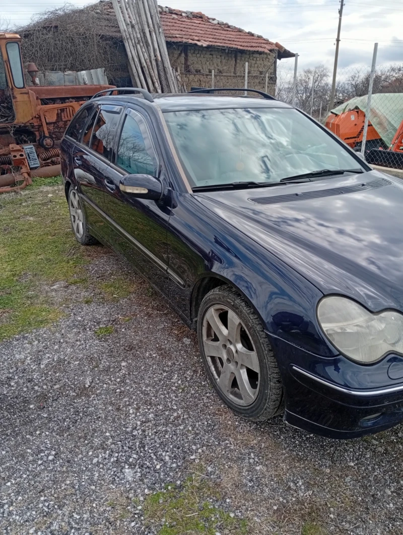 Mercedes-Benz C 220, снимка 3 - Автомобили и джипове - 53254443