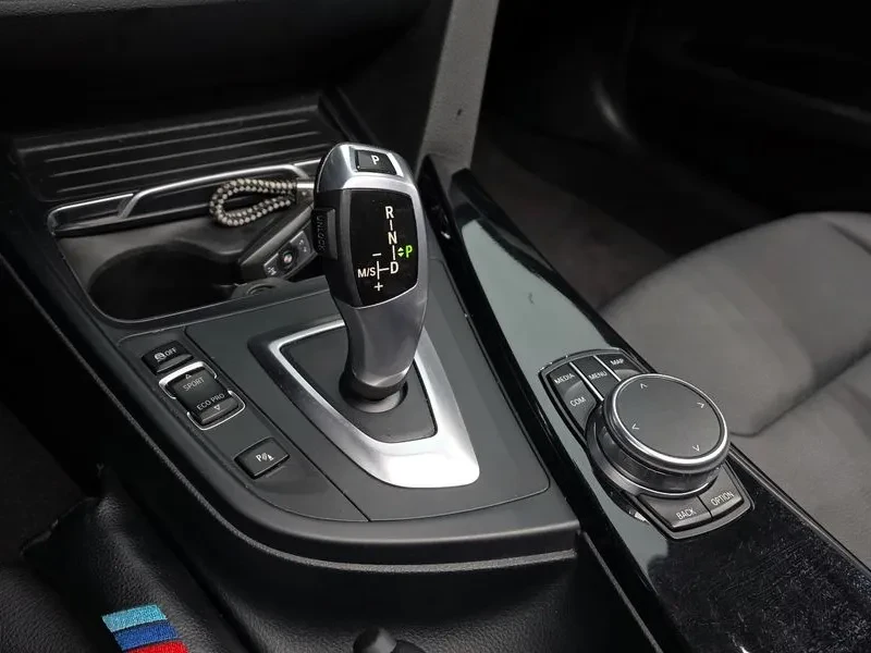 BMW 320 d, снимка 9 - Автомобили и джипове - 54592476