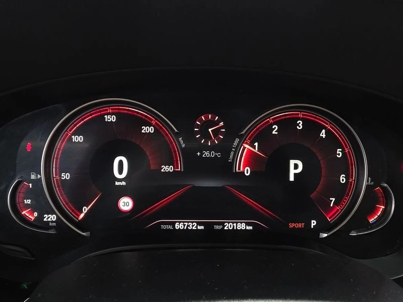 BMW 520 2.0 Automatic, снимка 9 - Автомобили и джипове - 55475663