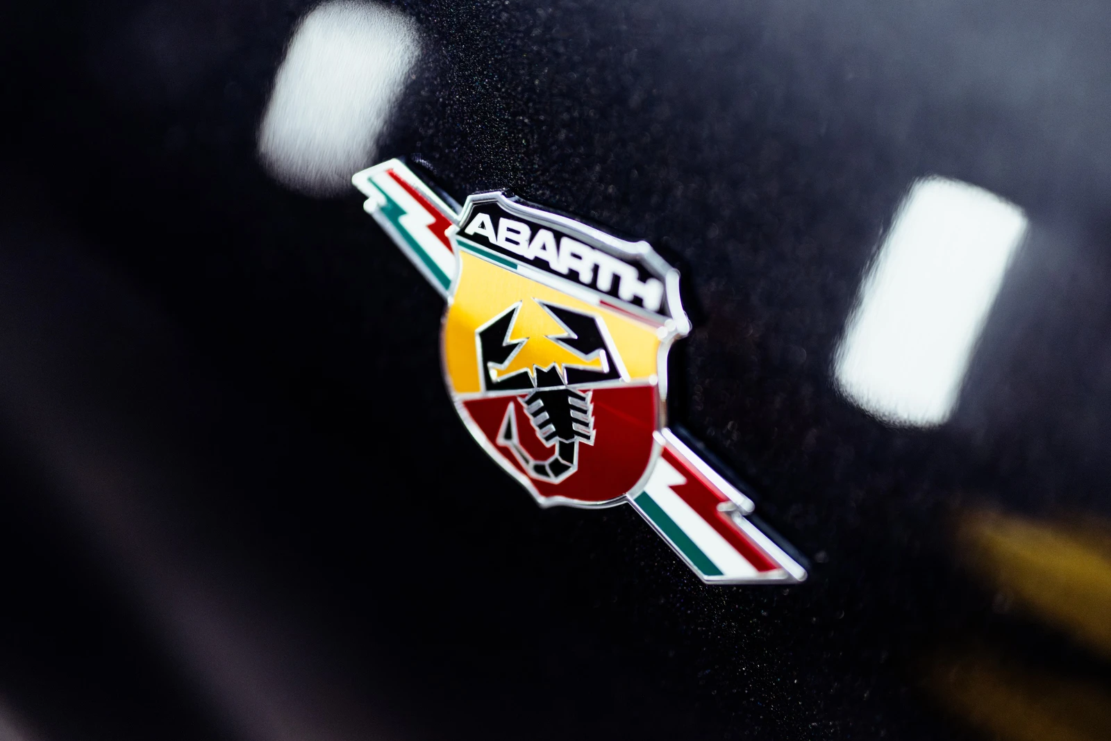 Fiat 500 ABARTH Cabrio - изображение 8