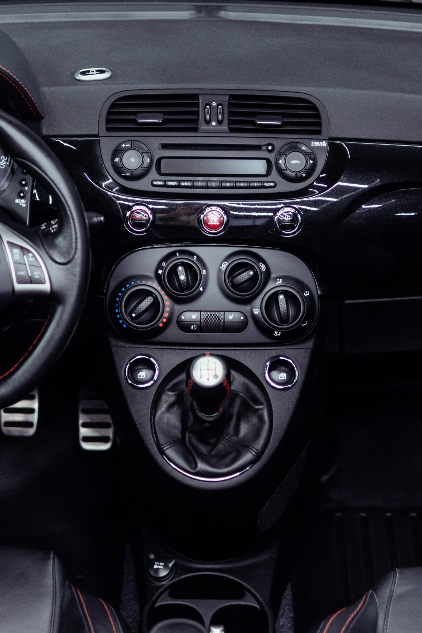Fiat 500 ABARTH Cabrio - изображение 10