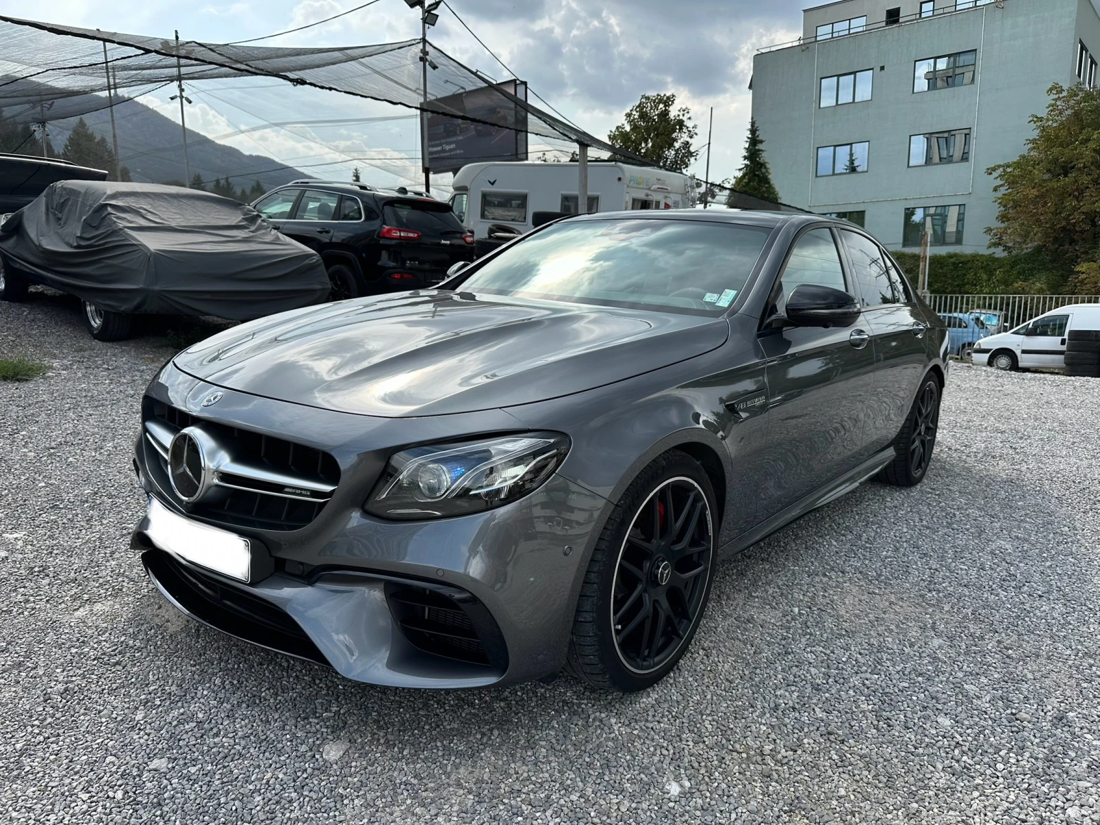 Mercedes-Benz E 63 AMG S Реални КМ ГАРАНЦИЯ Pano 360 Обдухване HUD - [1] 