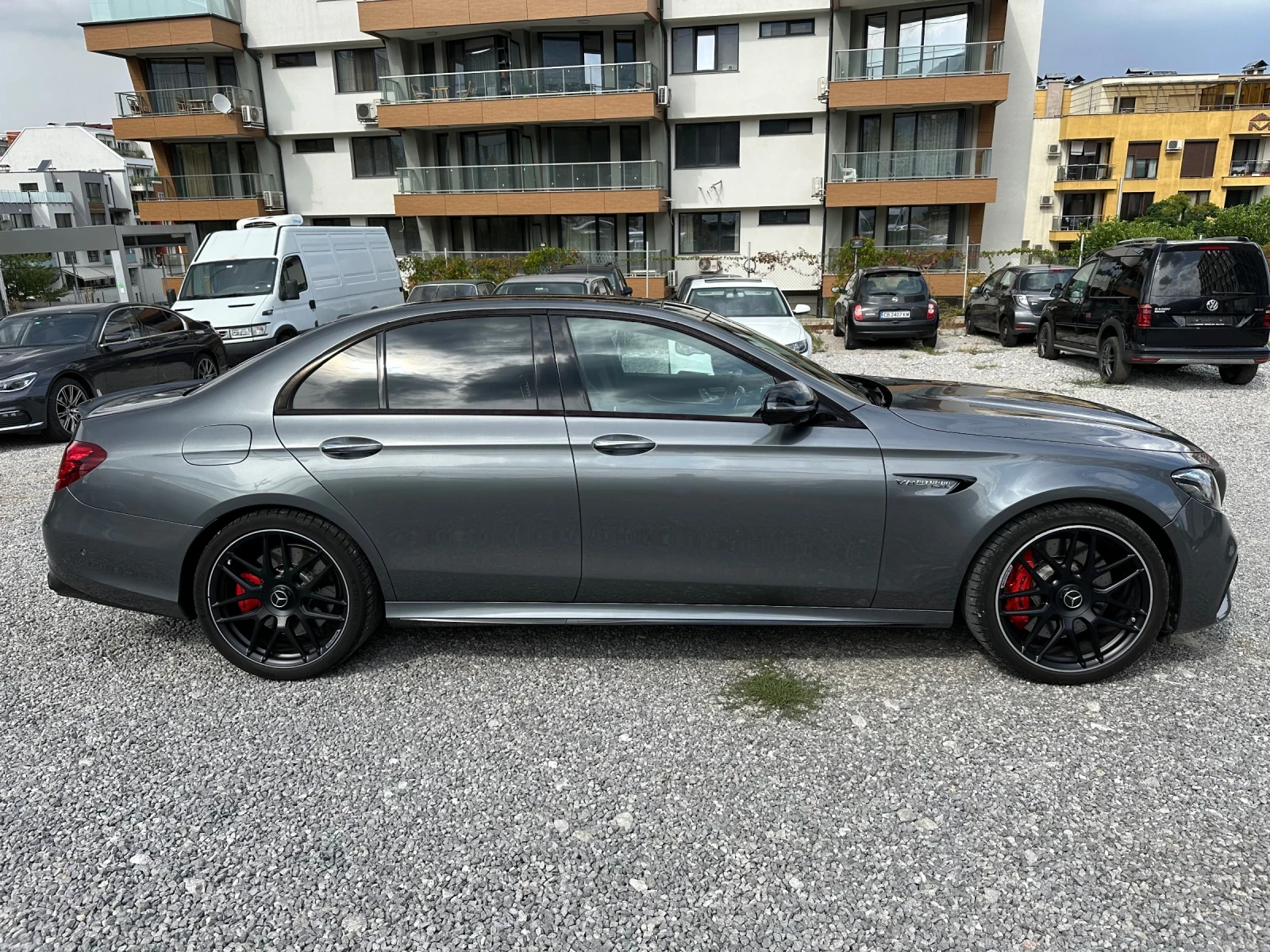 Mercedes-Benz E 63 AMG S Реални КМ ГАРАНЦИЯ Pano 360 Обдухване HUD - изображение 4