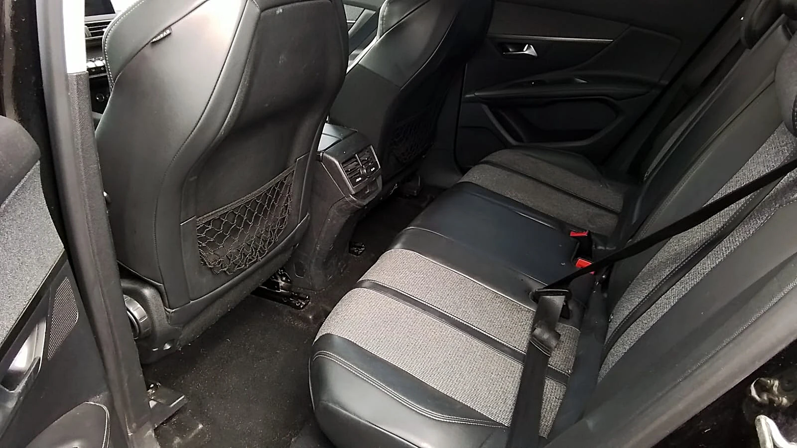 Peugeot 3008 ALLURE - изображение 7