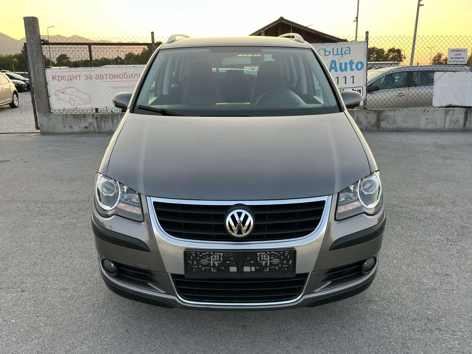 VW Touran CROSS 1.4TSI 140кс 133 000км АВТОПИЛОТ  - изображение 2