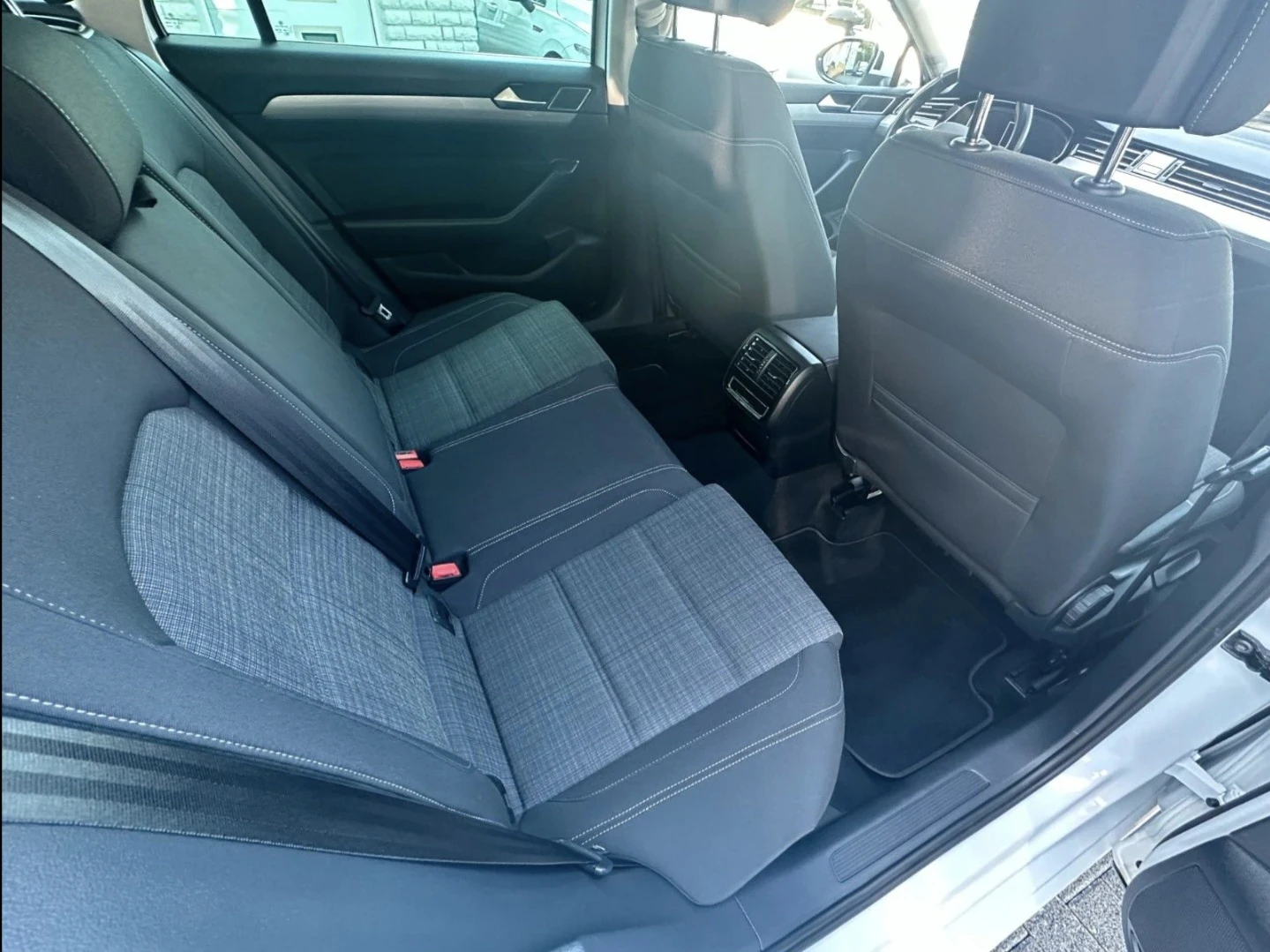VW Passat  - изображение 9
