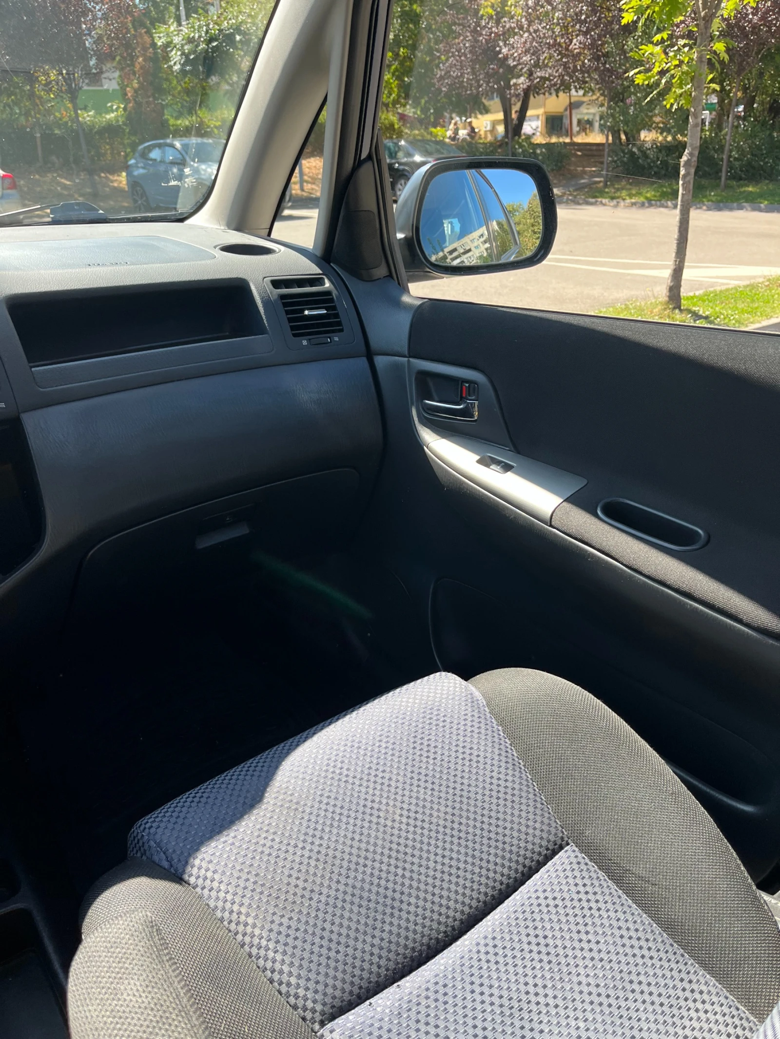 Toyota Corolla verso 1.6 - изображение 7