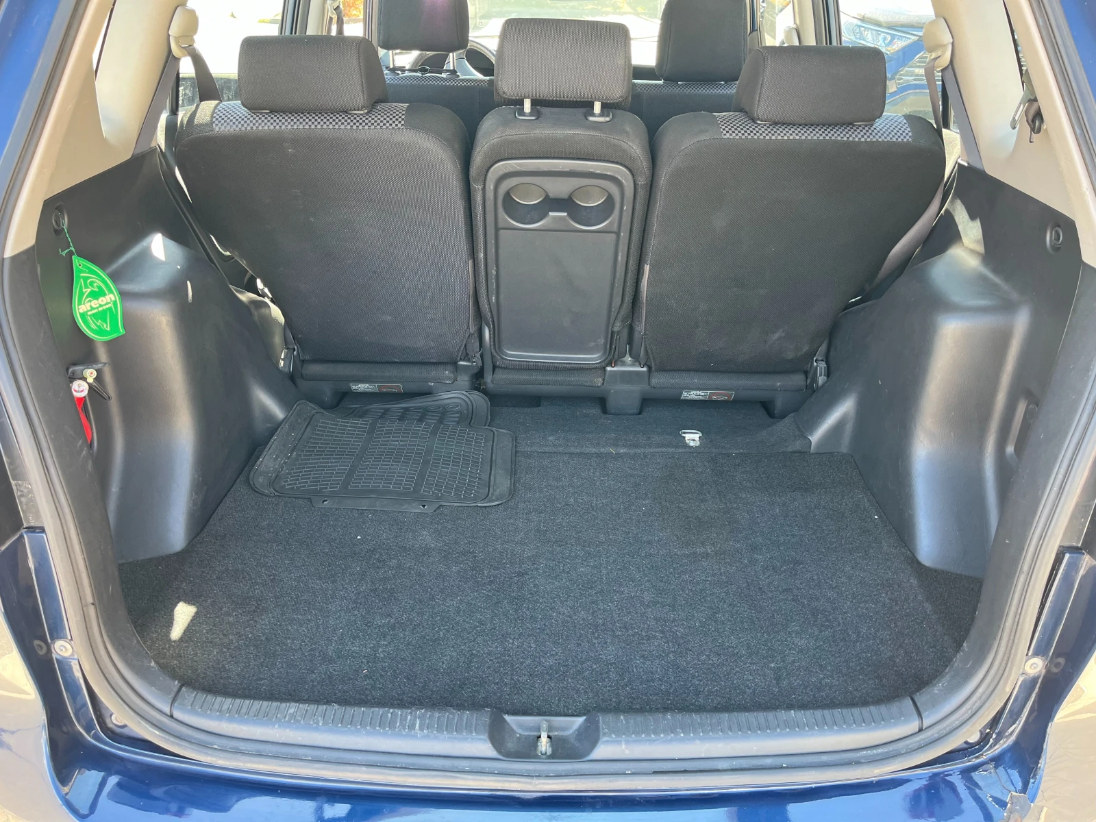 Toyota Corolla verso 1.6 - изображение 8