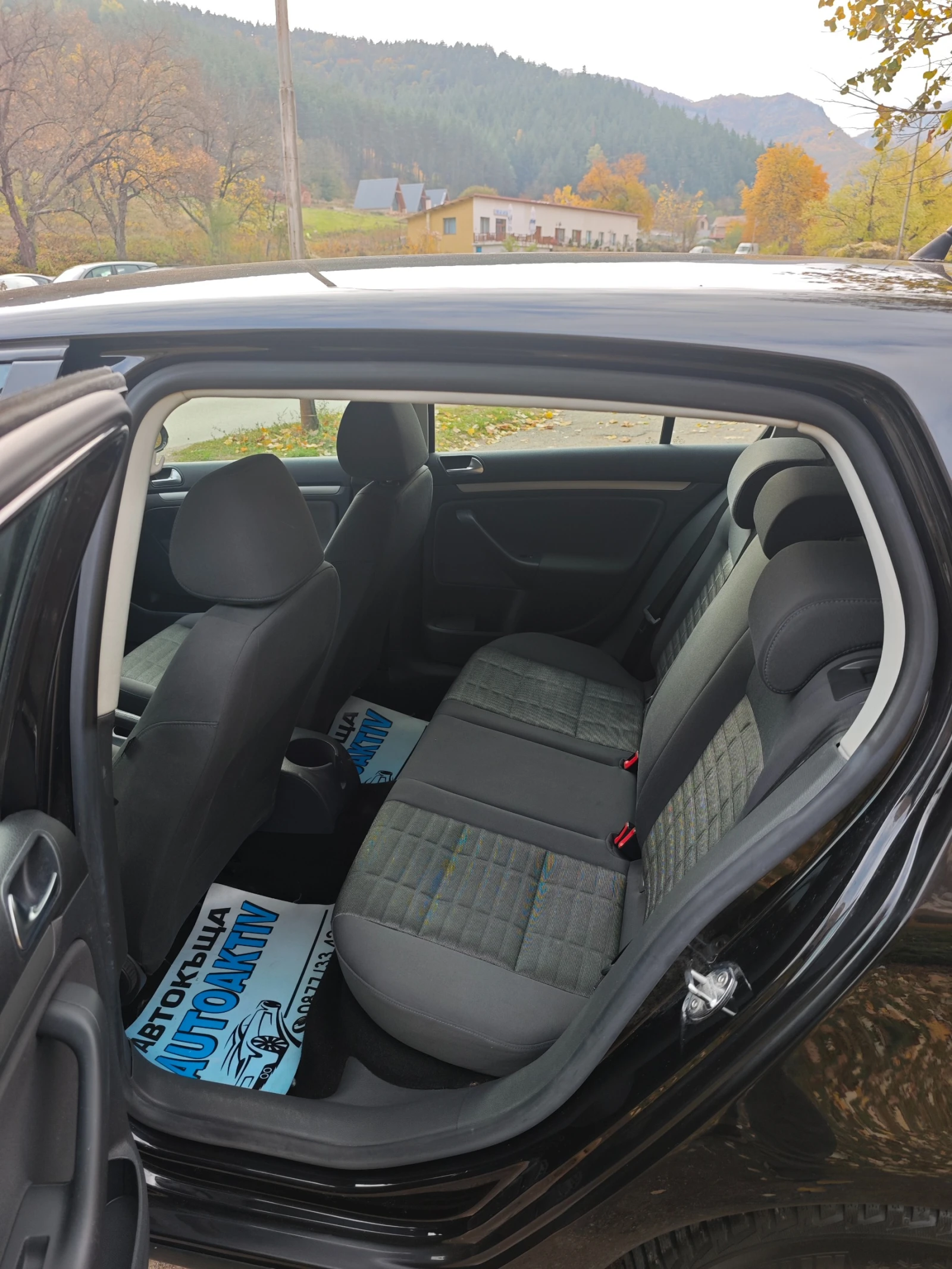 VW Golf 1.4I НОВ ВНОС - изображение 6