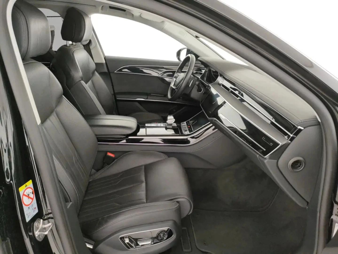 Audi A8  60 TFSI e V6 Plug-in Hybrid Quattro - изображение 9