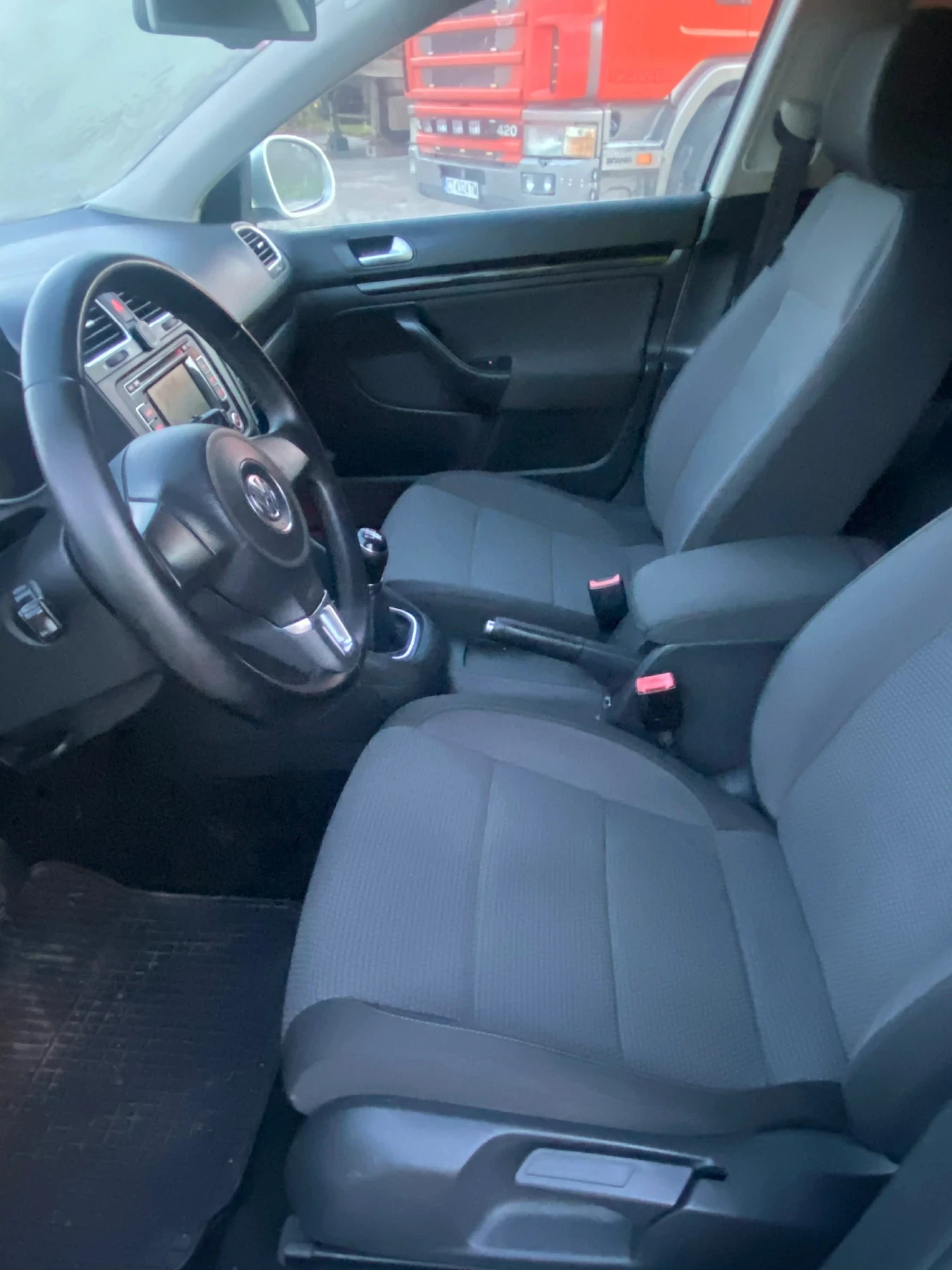 VW Golf 1.6 TDI - изображение 7