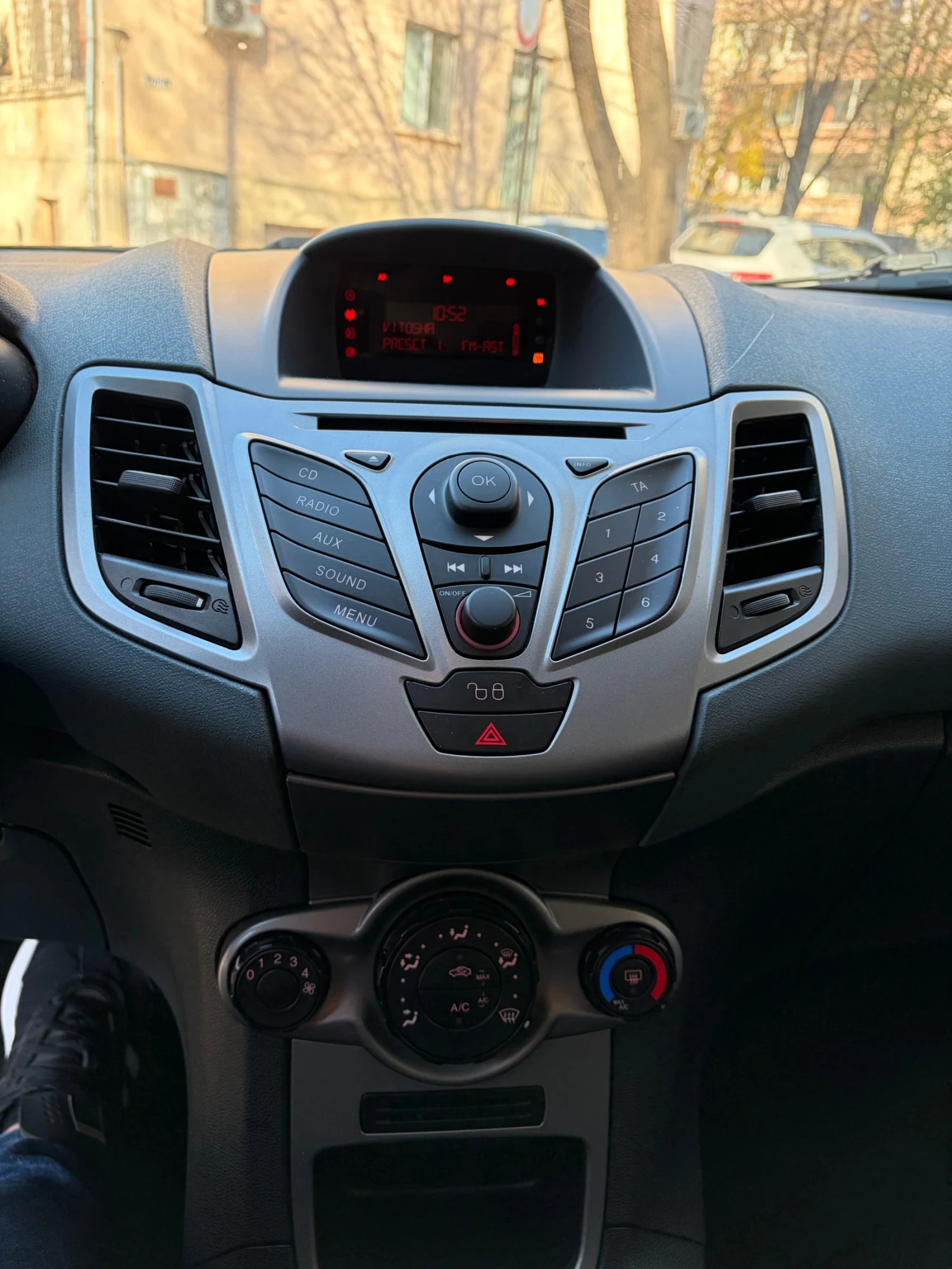 Ford Fiesta 1.25 газ - изображение 8