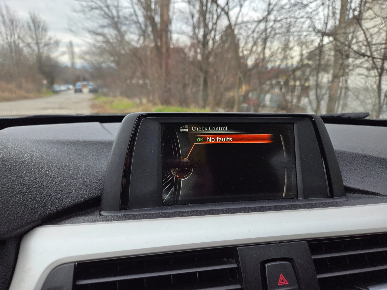 BMW 320 320 xdrive  - изображение 9