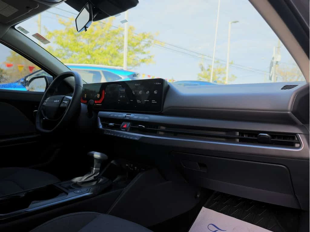 Kia K4 * EX | Blindspot Alert | Lane Assist | Smart Cruis, снимка 13 - Автомобили и джипове - 53725591