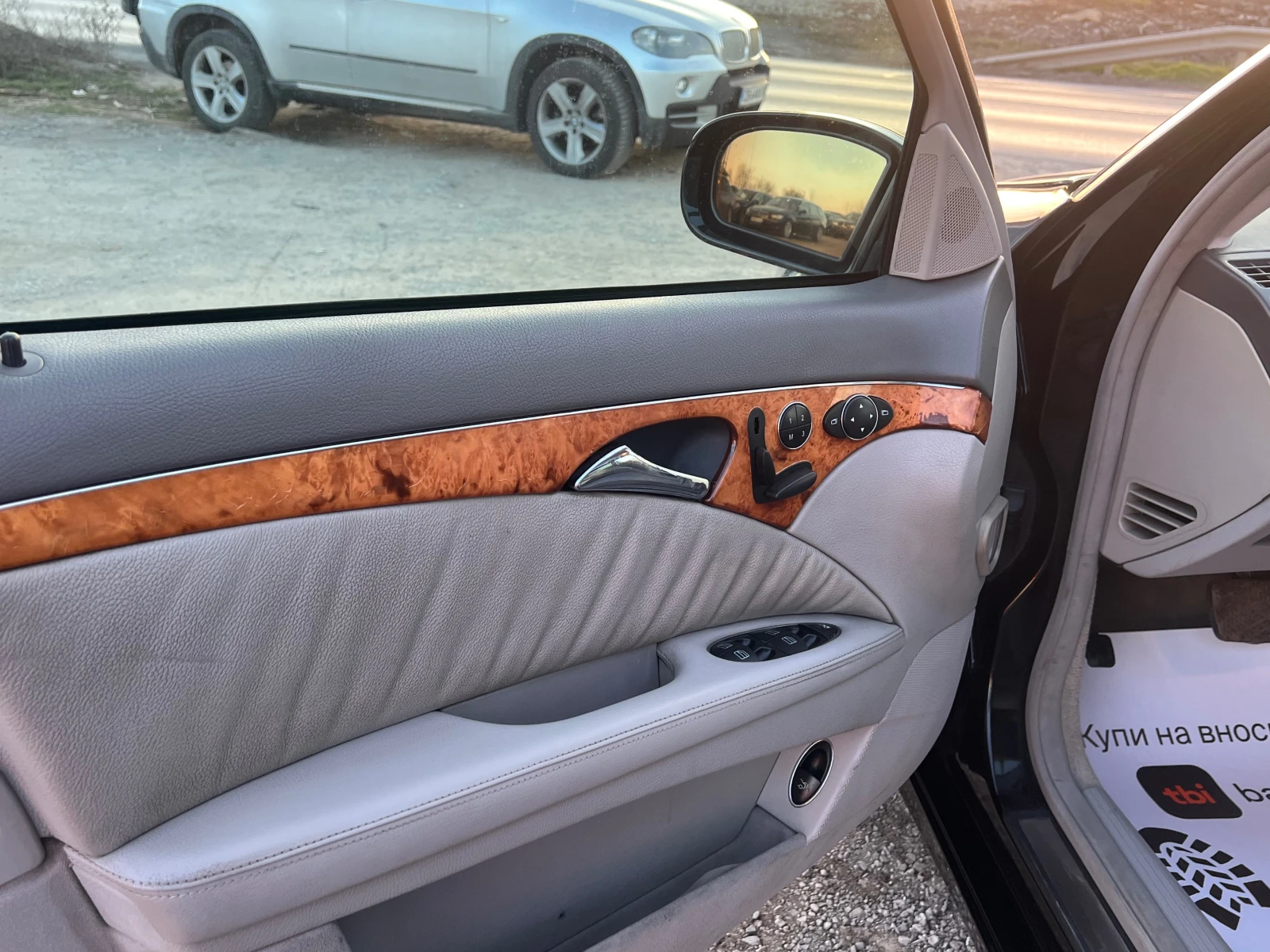 Mercedes-Benz E 320 Собствен лизинг! 100% Одобрение, снимка 16 - Автомобили и джипове - 53824116