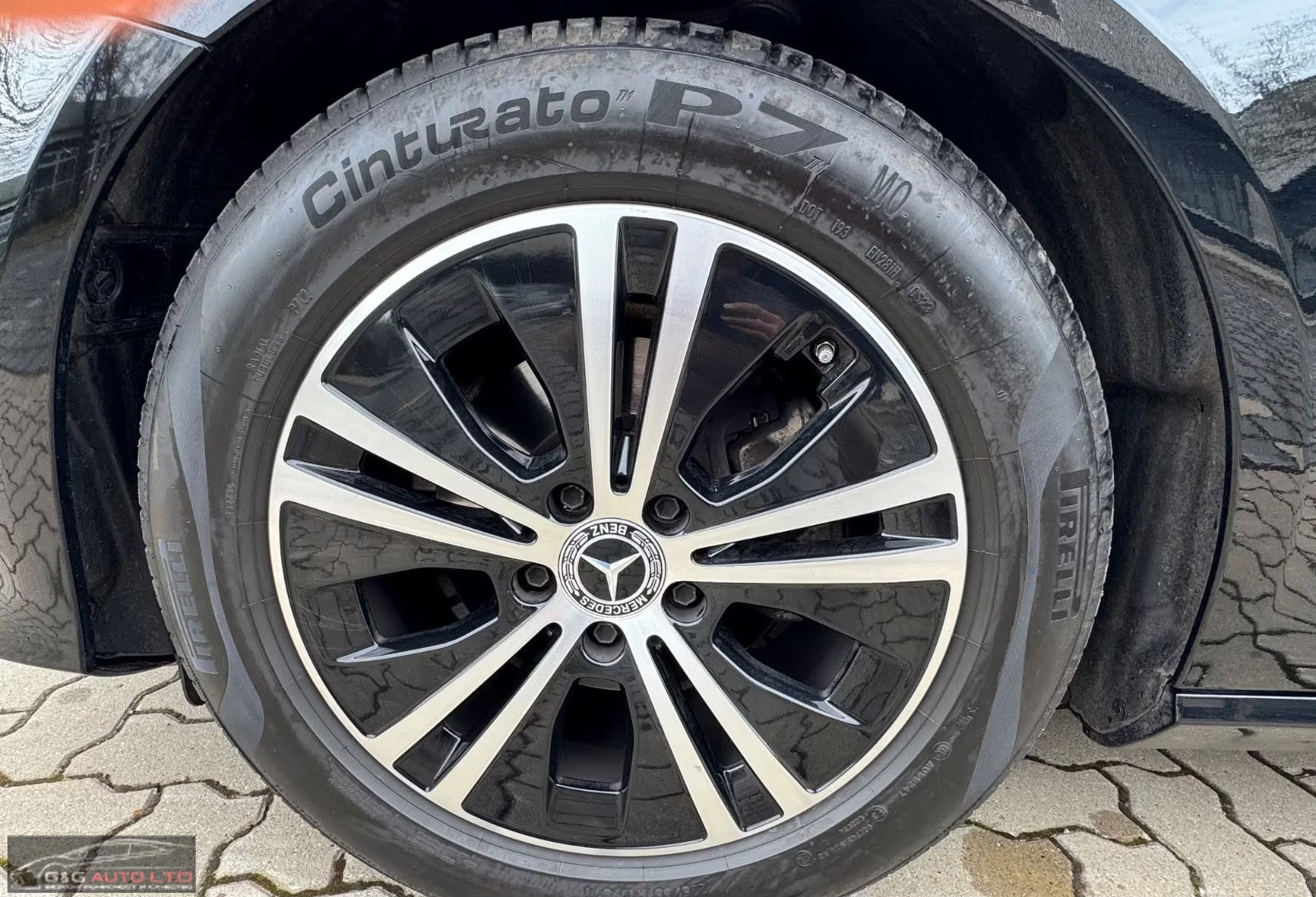 Mercedes-Benz E 220 d/AVANTGARDE/194HP/CAM/LED/NAVI/CPLAY/939g, снимка 13 - Автомобили и джипове - 53885377