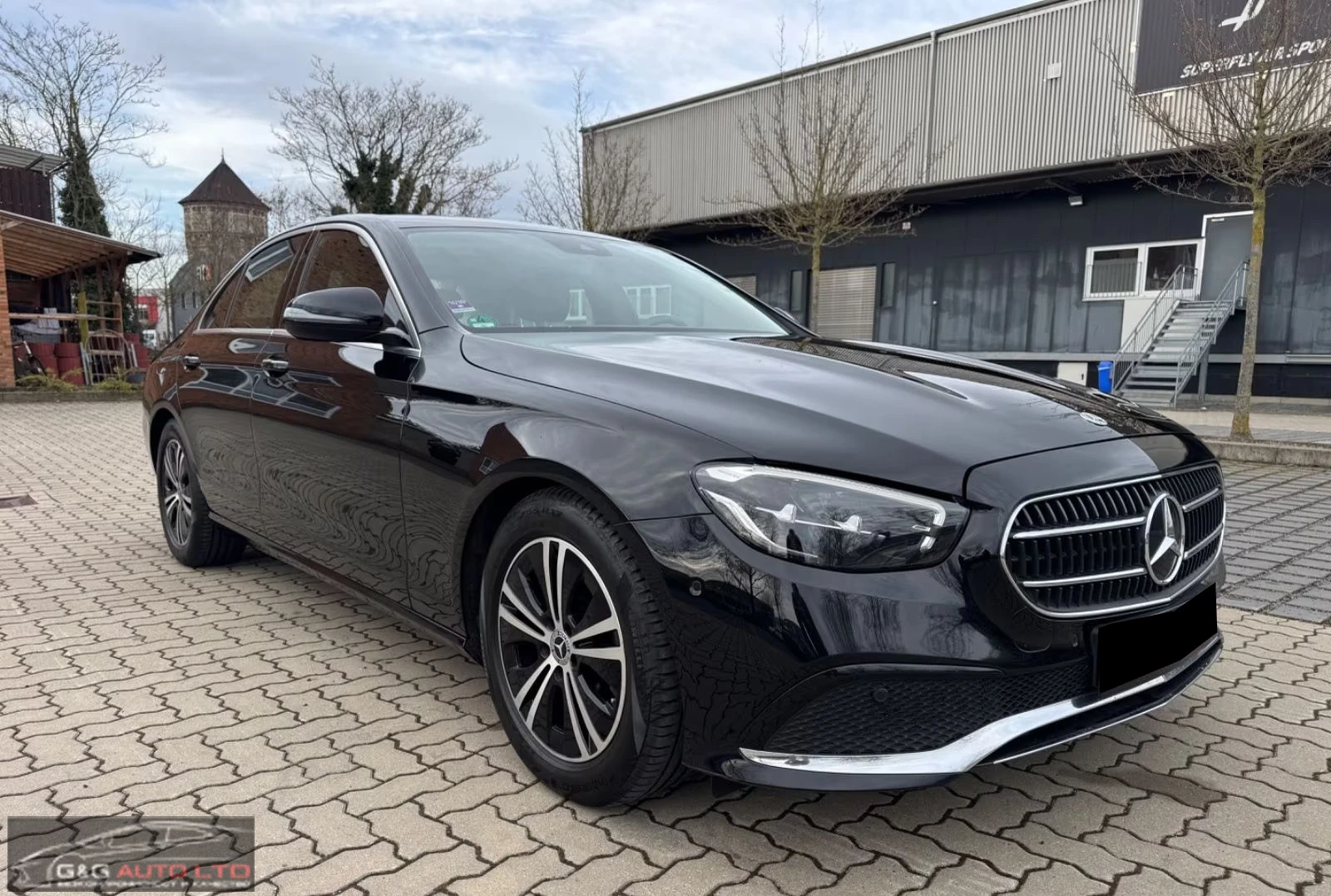 Mercedes-Benz E 220 d/AVANTGARDE/194HP/CAM/LED/NAVI/CPLAY/939g, снимка 4 - Автомобили и джипове - 53885377