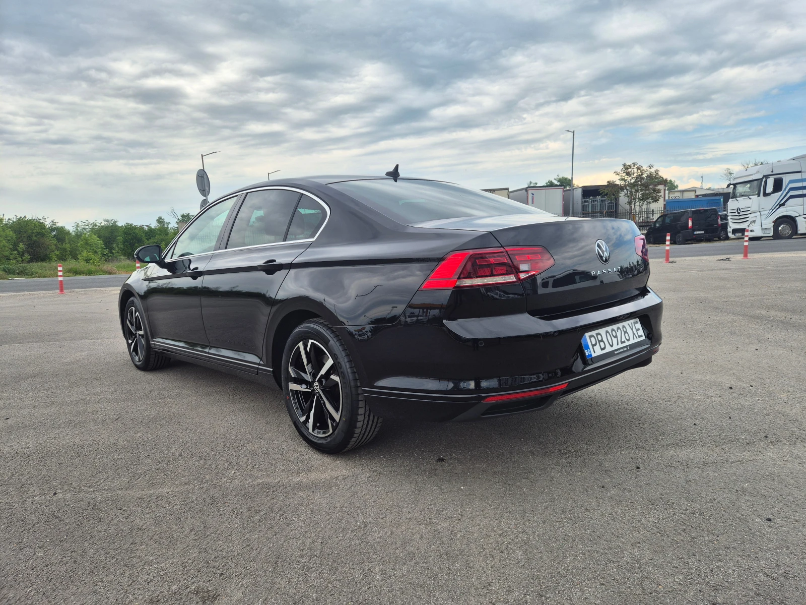VW Passat  1.5TSI- А/Т-150кс, снимка 3 - Автомобили и джипове - 54452722