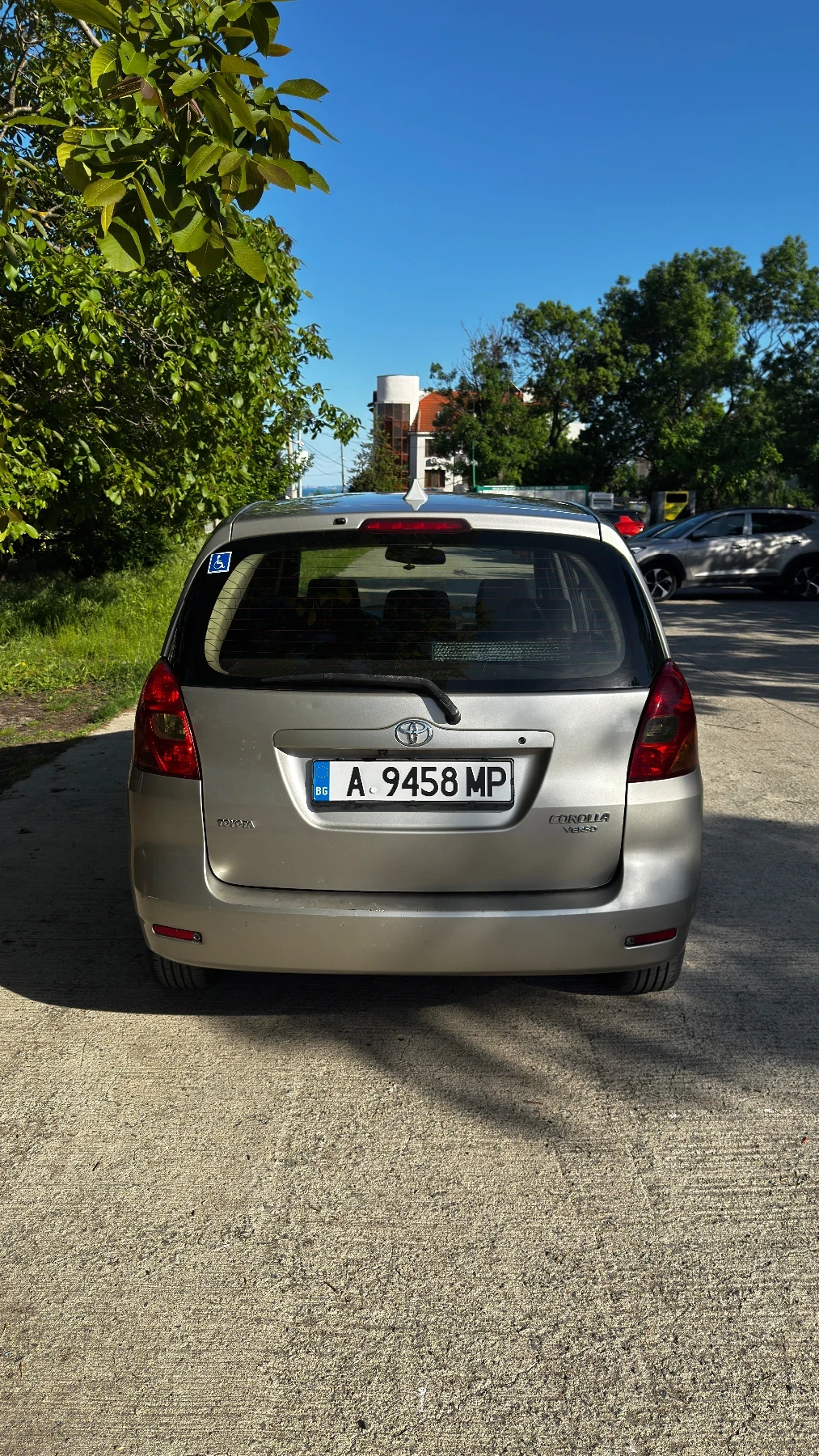 Toyota Corolla verso 2.0D, снимка 3 - Автомобили и джипове - 54610389