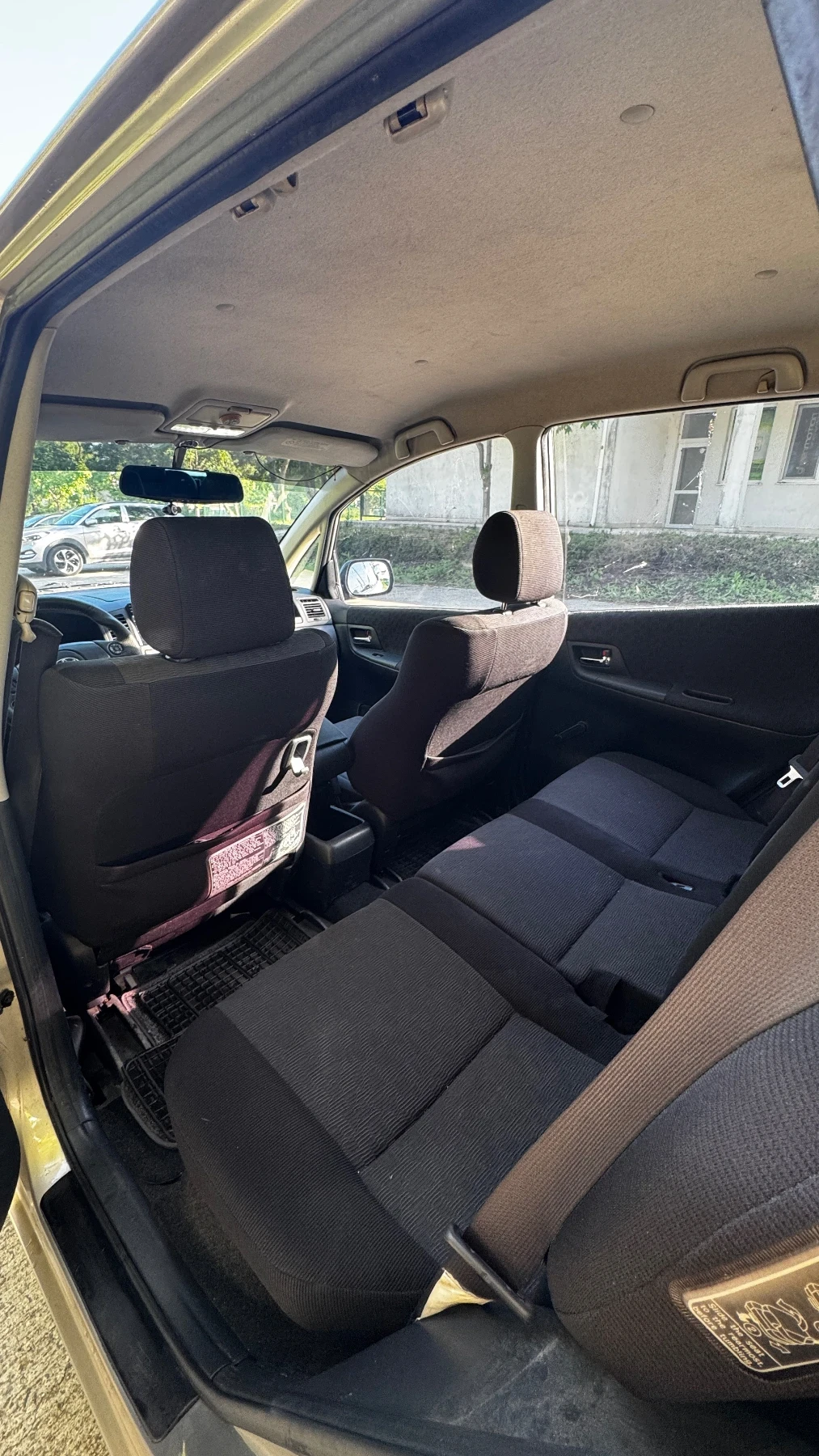 Toyota Corolla verso 2.0D, снимка 6 - Автомобили и джипове - 54610389