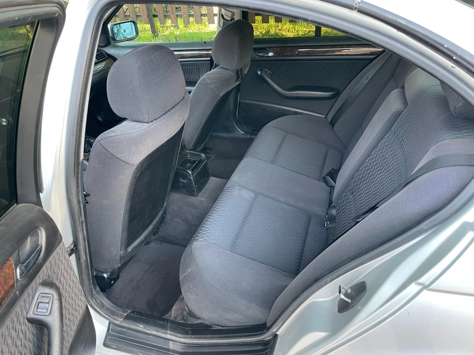 BMW 320 320D, снимка 8 - Автомобили и джипове - 54682043