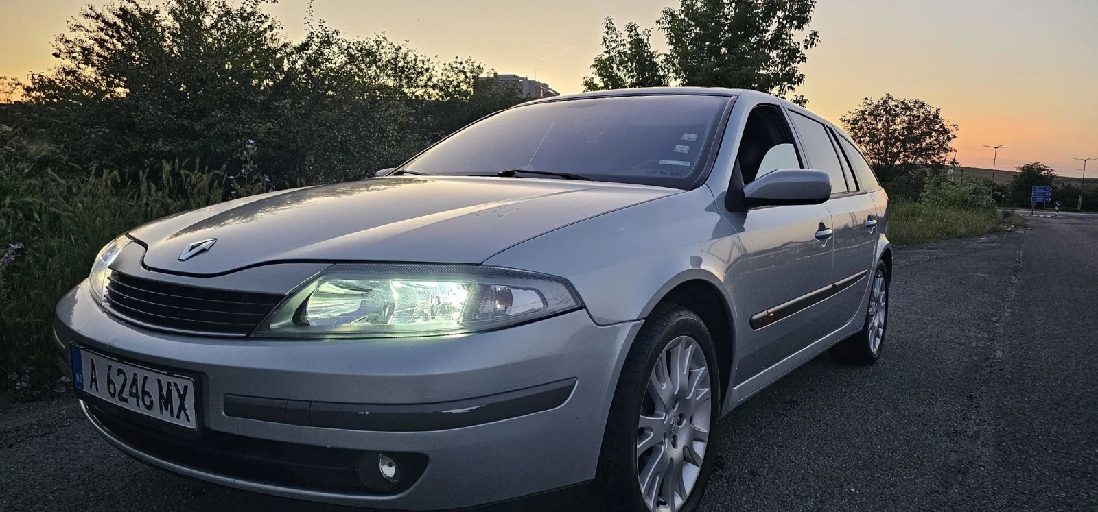 Renault Laguna, снимка 5 - Автомобили и джипове - 54843479