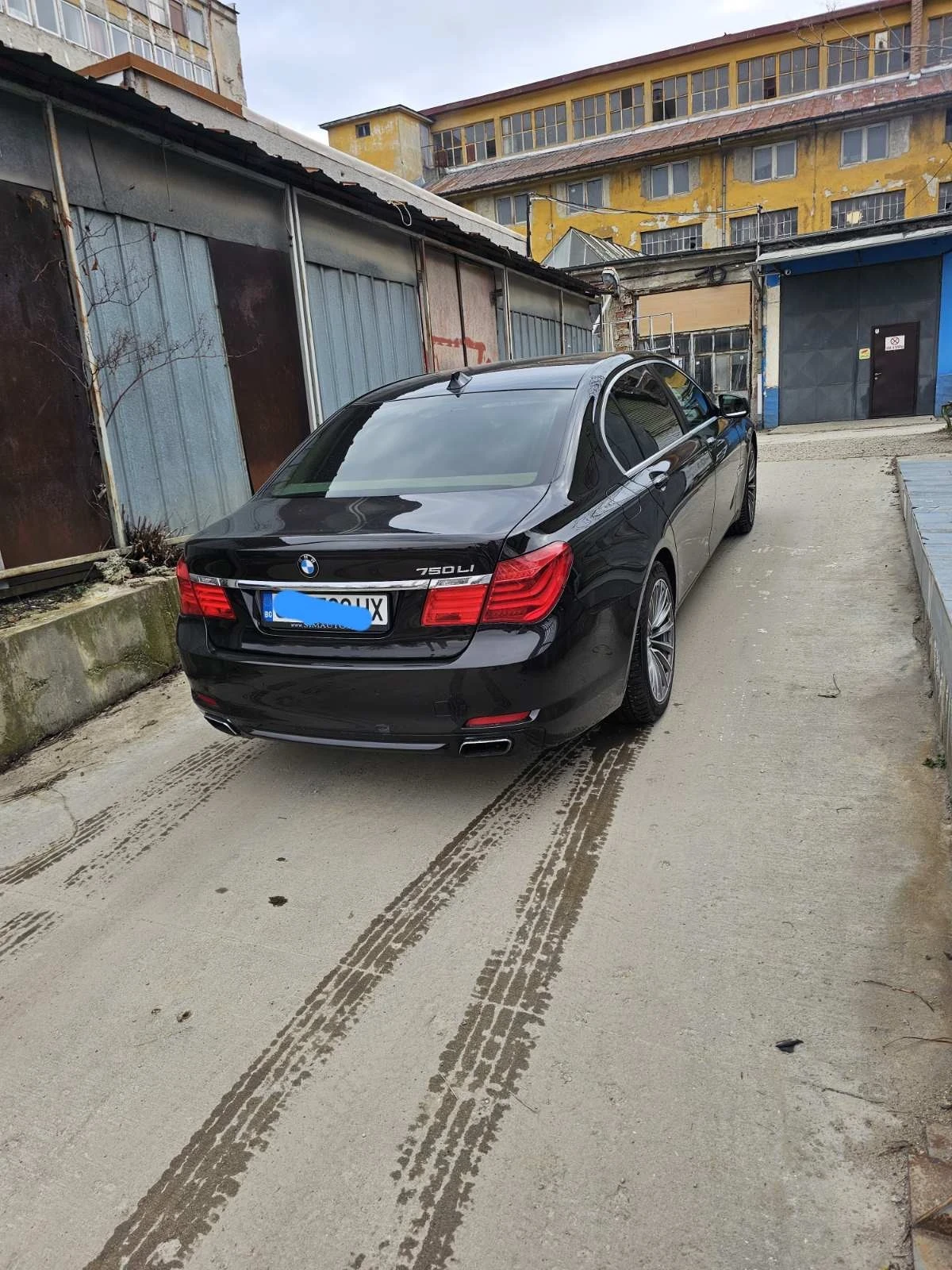 BMW 750 Individual, снимка 9 - Автомобили и джипове - 54973701