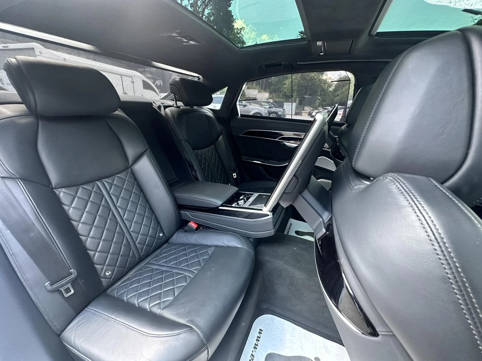 Audi A8 55TFSI HUD/PANO/CAMERA/FULL, снимка 15 - Автомобили и джипове - 55058756
