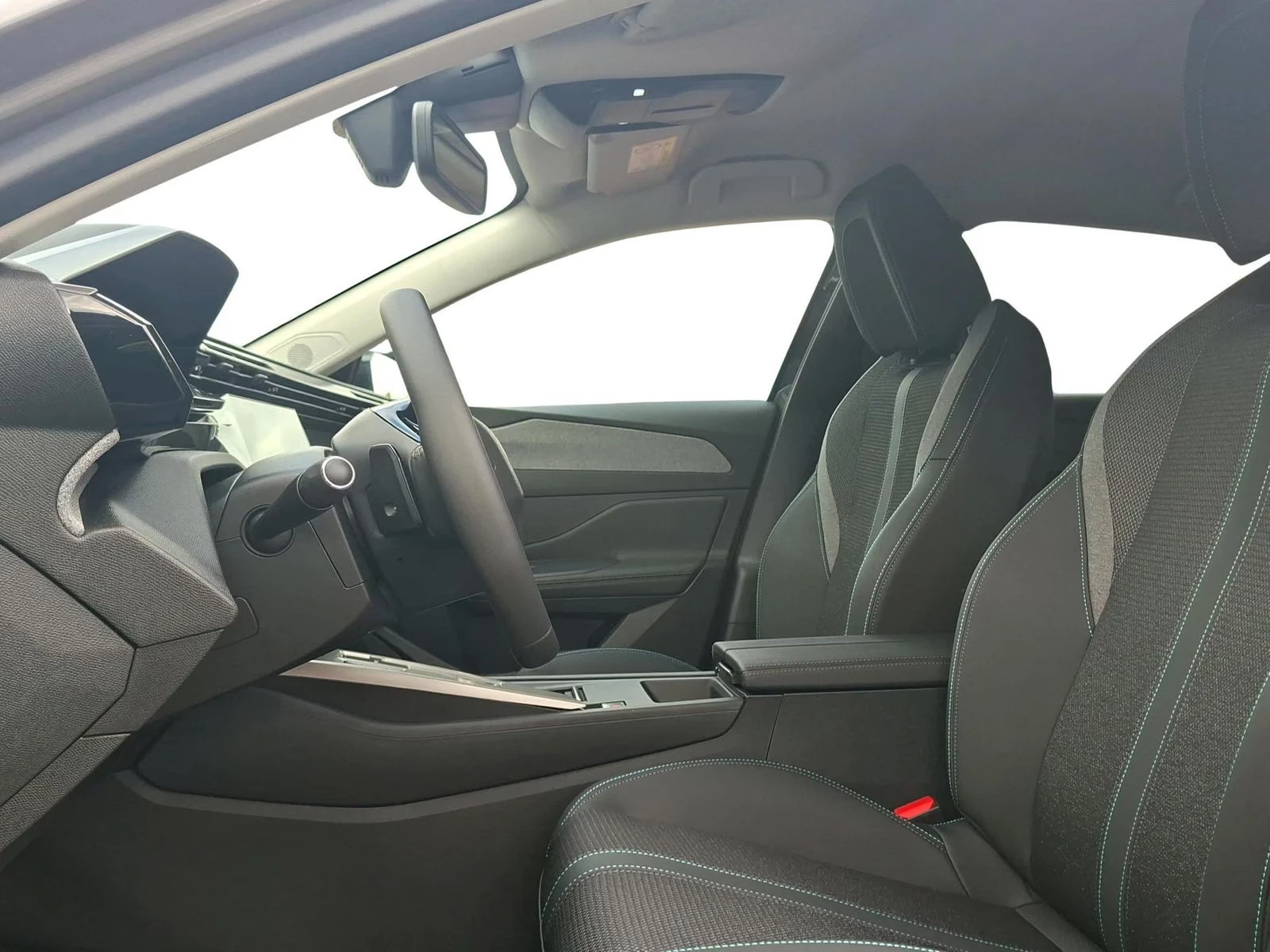 Peugeot 308 MHEV/e-DSC6/145HP/ALLURE/CAM/LED/NAVI/CPLAY/647q, снимка 5 - Автомобили и джипове - 55824069