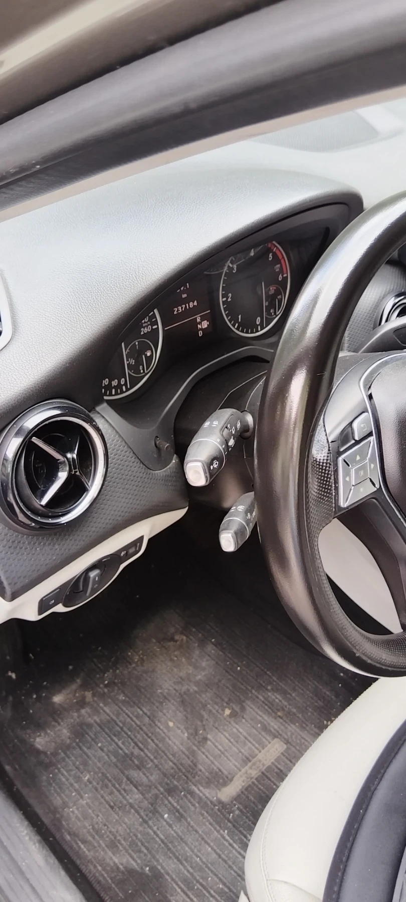 Mercedes-Benz A 180, снимка 8 - Автомобили и джипове - 55985673
