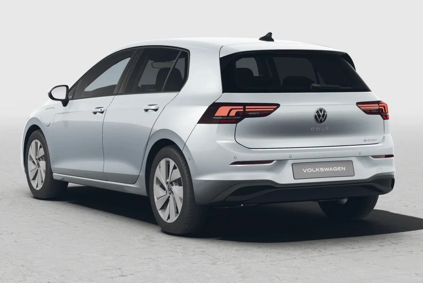 VW Golf еHybrid , снимка 5 - Автомобили и джипове - 56529378