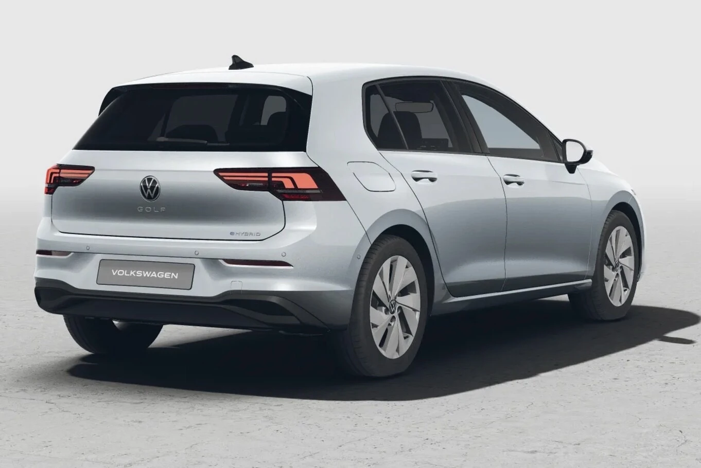 VW Golf еHybrid , снимка 4 - Автомобили и джипове - 56529378