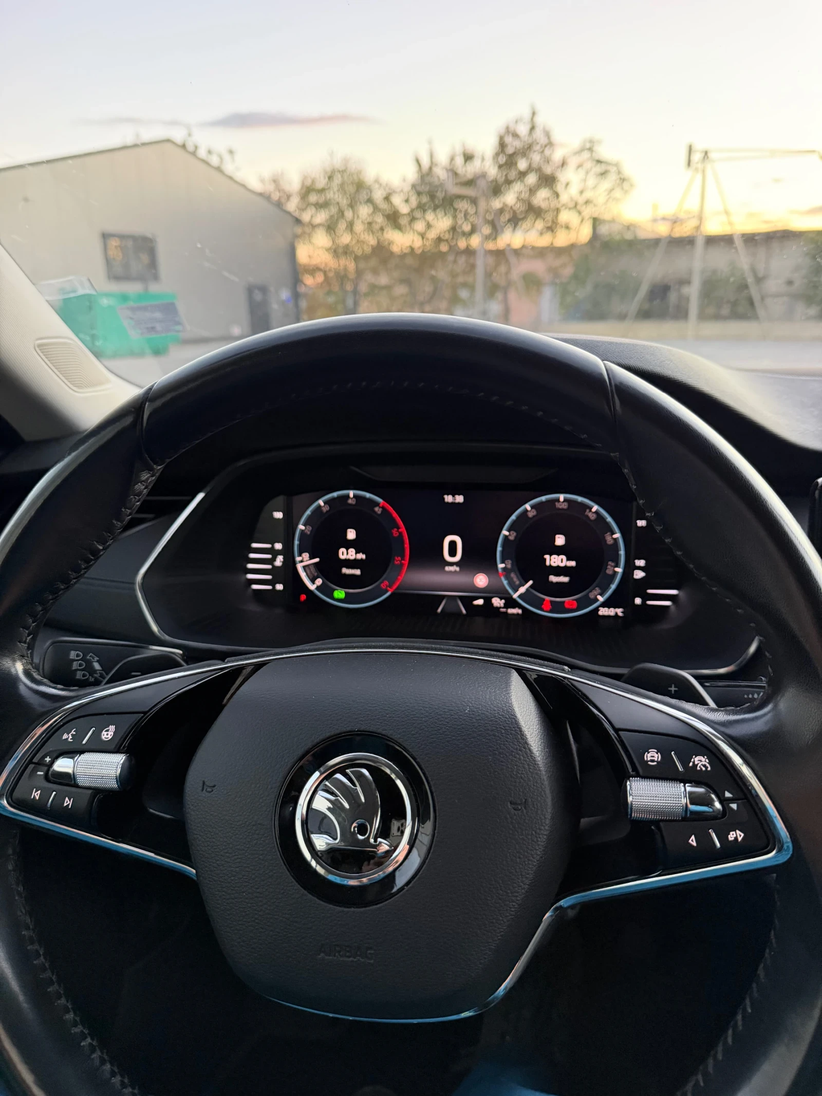 Skoda Octavia 2.0tdi 7DSG/Crystal Lighting/�������/Distronik/Key | Mobile.bg � ����������� 11
