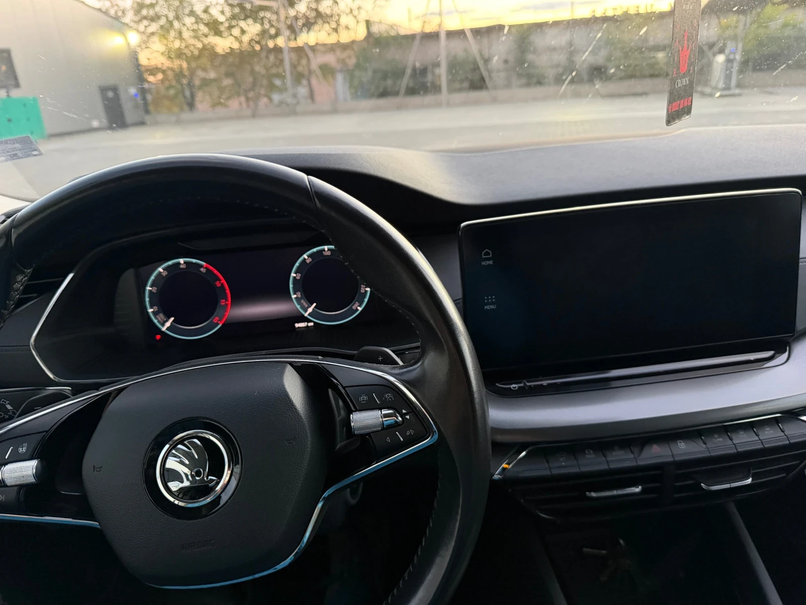 Skoda Octavia 2.0tdi 7DSG/Crystal Lighting/�������/Distronik/Key | Mobile.bg � ����������� 16