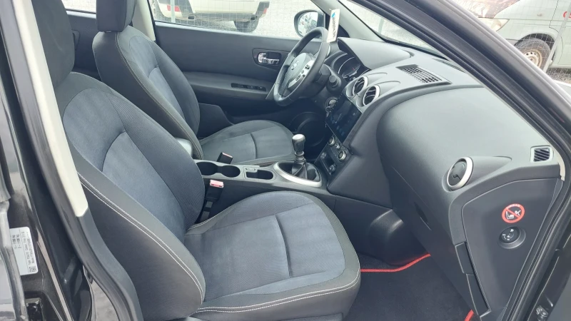 Nissan Qashqai 1.5 NAVI , снимка 9 - Автомобили и джипове - 50273900