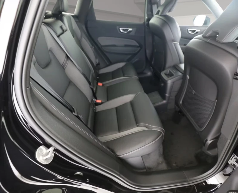 Volvo XC60 T6* Plug In* AWD* Black Edition* , снимка 4 - Автомобили и джипове - 52309828