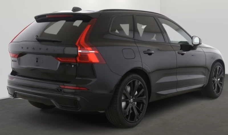 Volvo XC60 T6* Plug In* AWD* Black Edition* , снимка 2 - Автомобили и джипове - 52309828