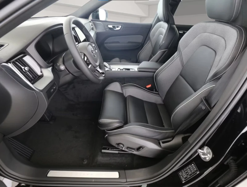 Volvo XC60 T6* Plug In* AWD* Black Edition* , снимка 3 - Автомобили и джипове - 52309828